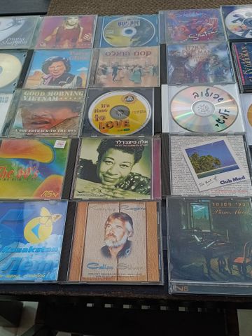 52 דיסקים  cd