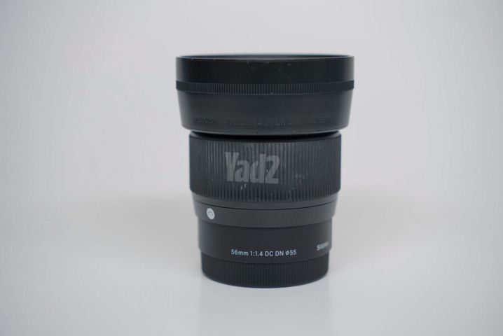 Sigma 56mm f/1.4  sony