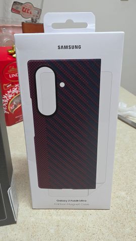 כיסוי מגנטי Fold8 Ultra