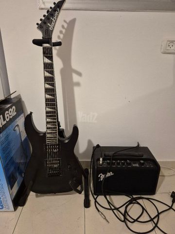 Jackson JS22 + Mustang LT40S