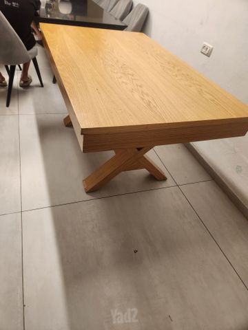 שולחן