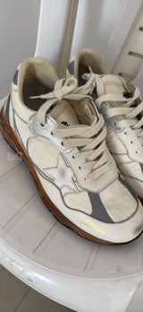 נעליים של Golden Goose