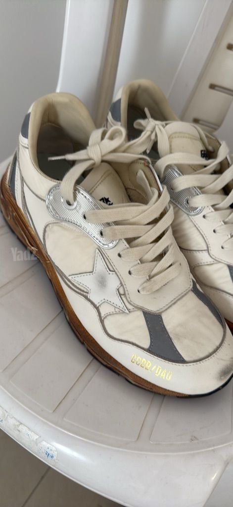 נעליים של Golden Goose