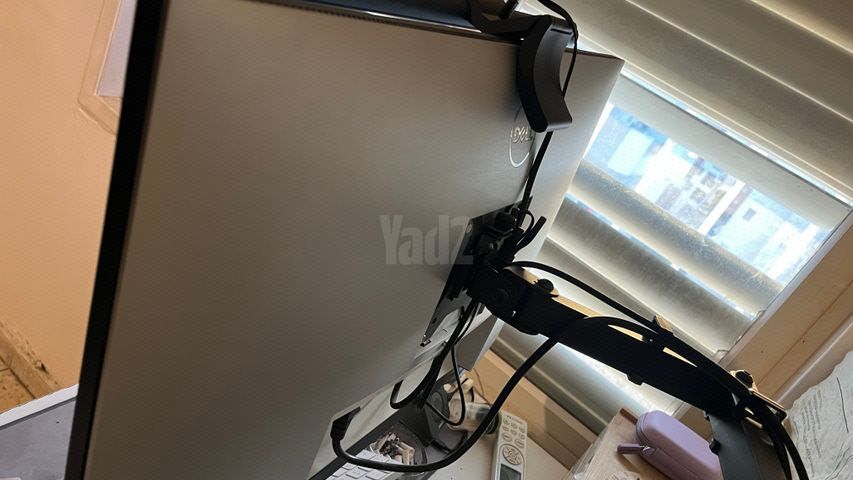 מסך Dell UltraSharp U2723QE