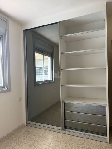 ארון קיר