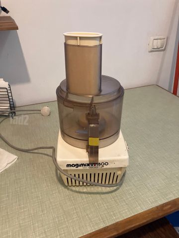 מעבד מזון Magimix 1800
