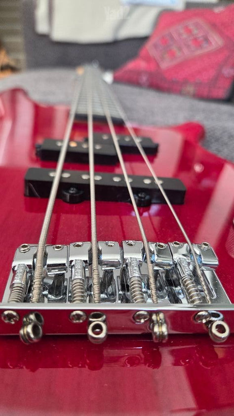 גיטרה בס חדשה Ibanez