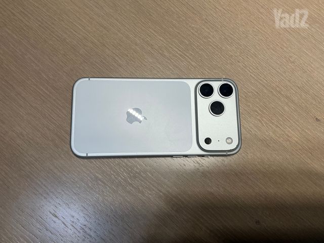 איפון 17 pro max