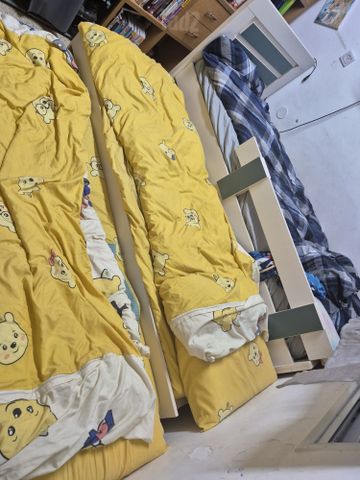 מיטה שלישיה