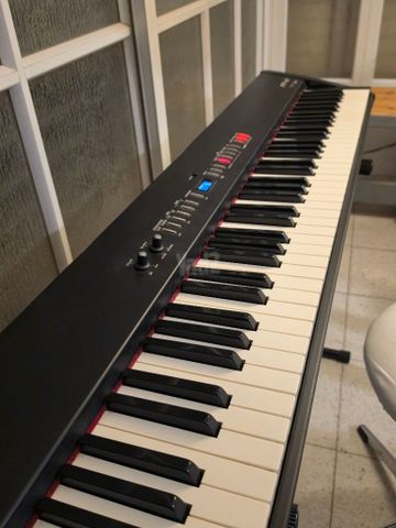 Roland FP-4F פסנתר חשמלי