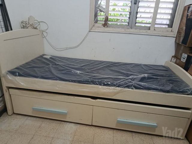 מיטה  נפתחת