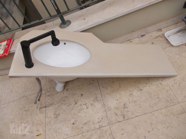 כיור עם שיש