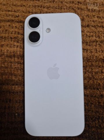 אייפון iPhone 17