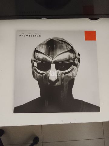 תקליט MF DOOM madvillain