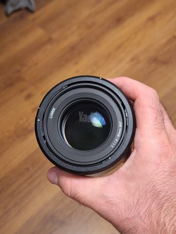 עדשה Panasonic Lumix 85mm f1.8