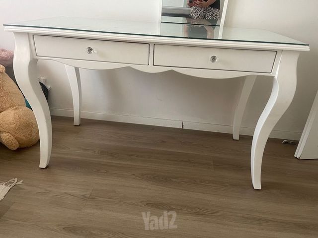 שולחן מעץ מלא