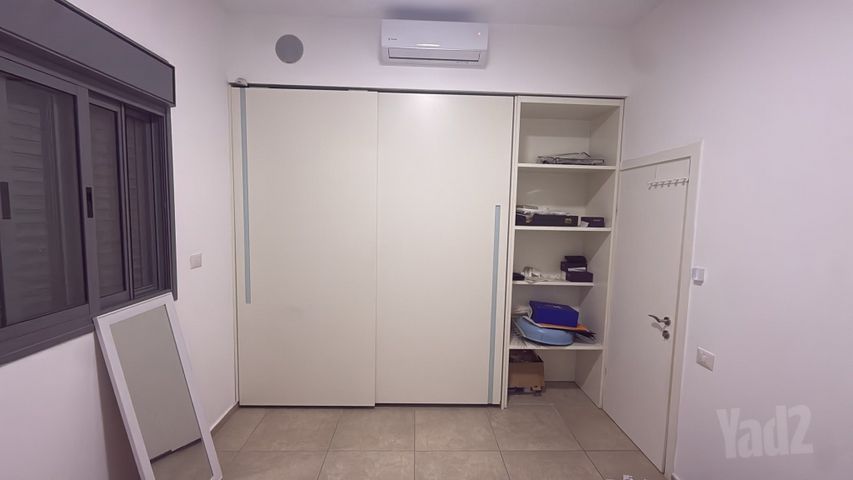 ארון בגדים