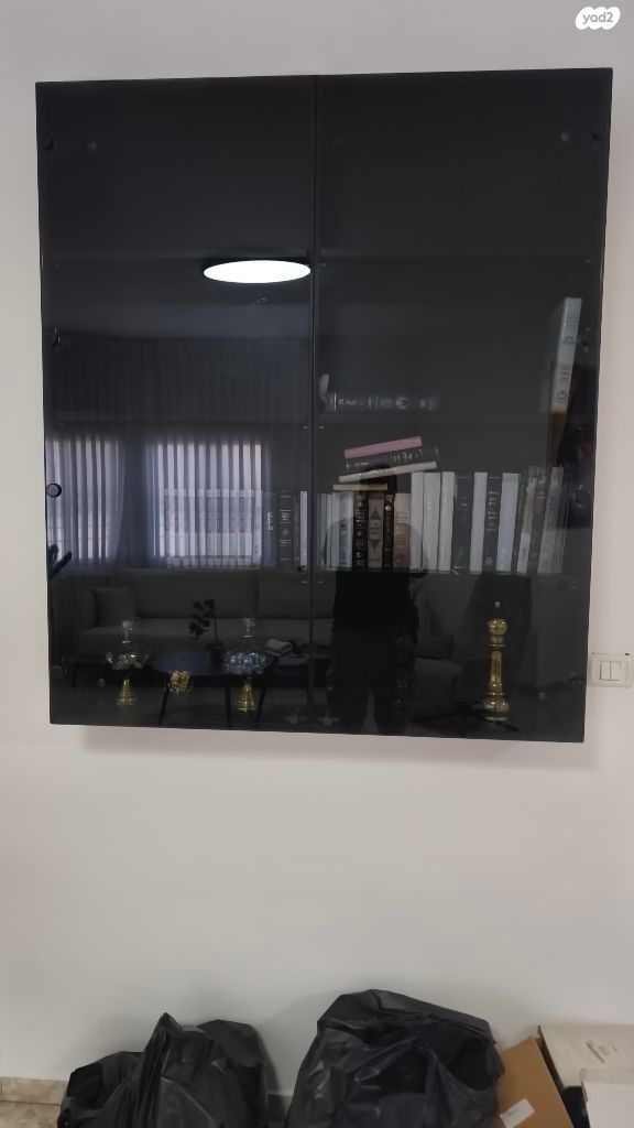 ארון ויטרינה