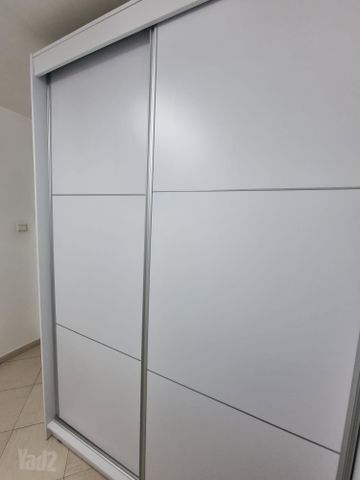 ארון הזזה
