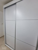 ארון הזזה