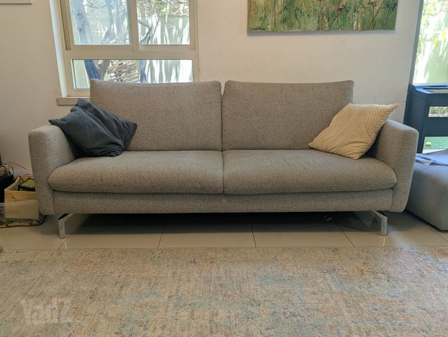 שתי ספות מבית Italsofa