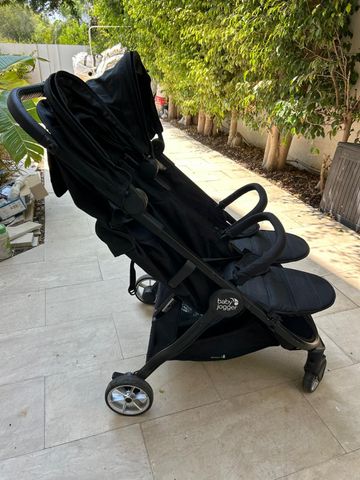 עגלת תאומים