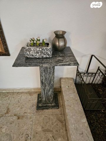 שולחנות שיש