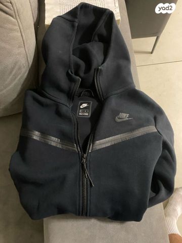 Nike tech