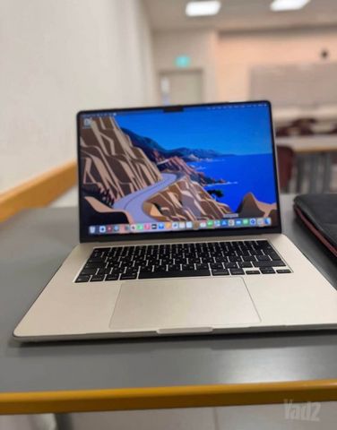 MacBook Air M2 2023