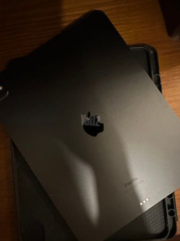 Apple iPad Pro 13  M5 Wi-Fi