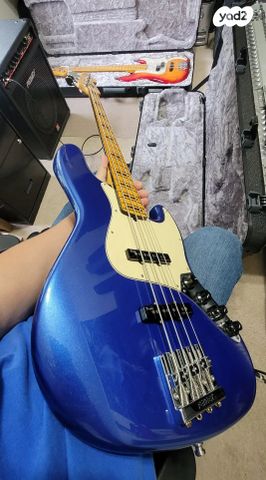 Fender Ultra Jazz bass