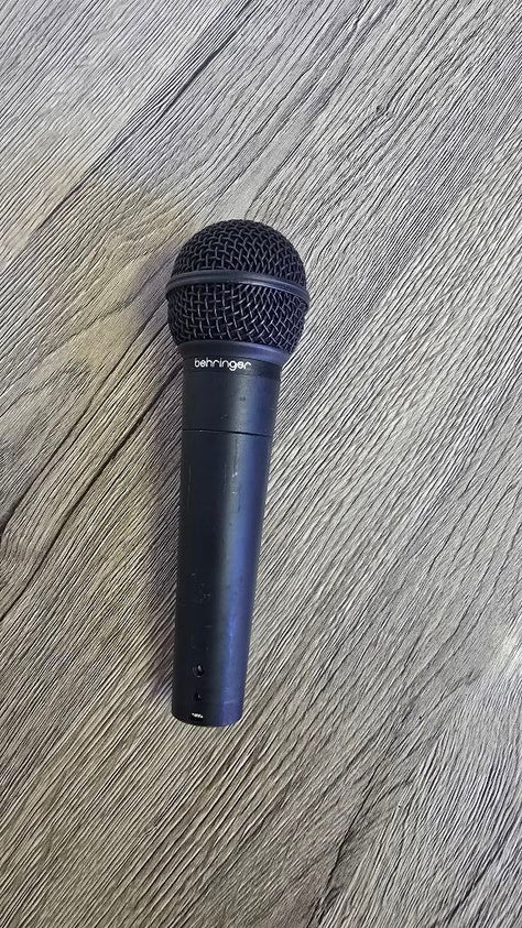 Behringer מיקרופון דינמי