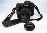 מצלמת NIKON D7500.