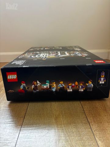 LEGO Icons Shopping Street