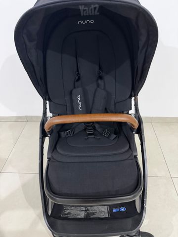 עגלת Nuna triv next
