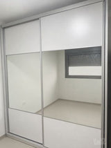 ארון בגדים