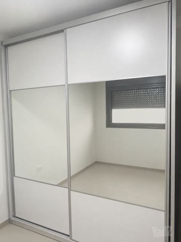 ארון בגדים