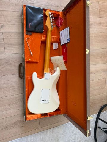 Fender Vintage II 61