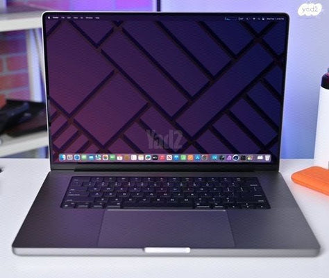 MacBook M1 MAX