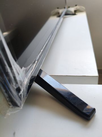 Fujicom 40'' טלוויזיה