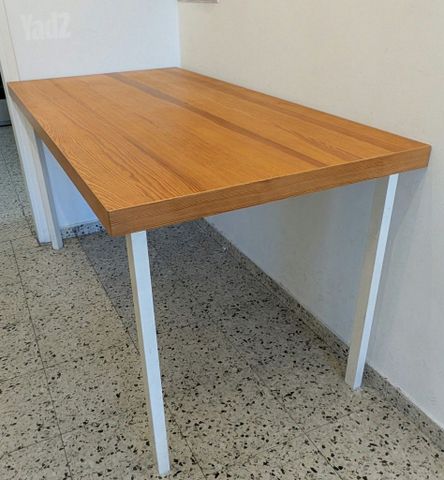 שולחן אוכל