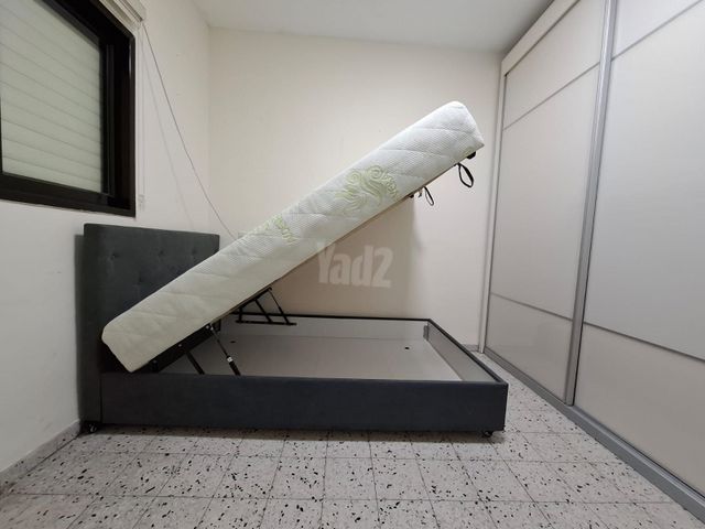 מיטה וחצי
