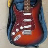 גיטרה שמאלית squier strat