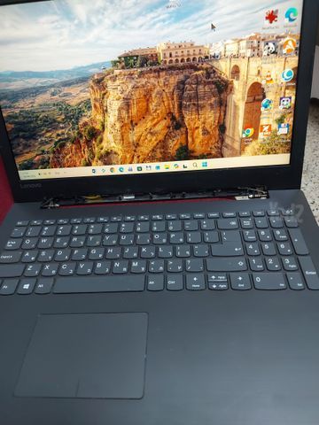 מחשב נייד LENOVO