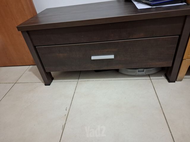 ארונית