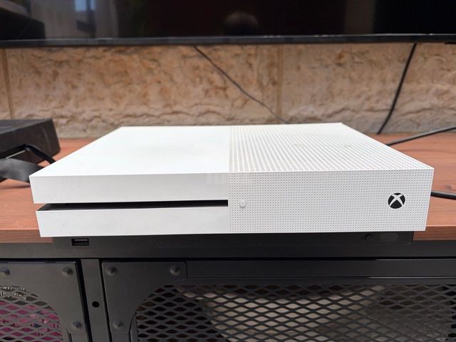 חבילה …X box One S 1TB 2