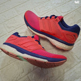 נעלי ריצה Adidas Boost 7. 