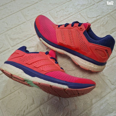 נעלי ריצה Adidas Boost 7. 