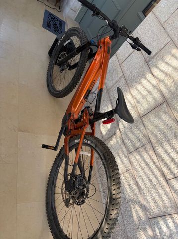 E-bicycle giant
