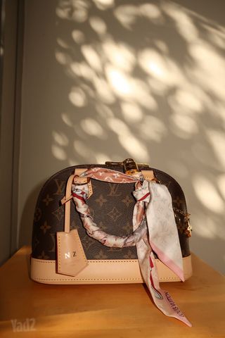 Louis Vuitton Alma BB Monogram